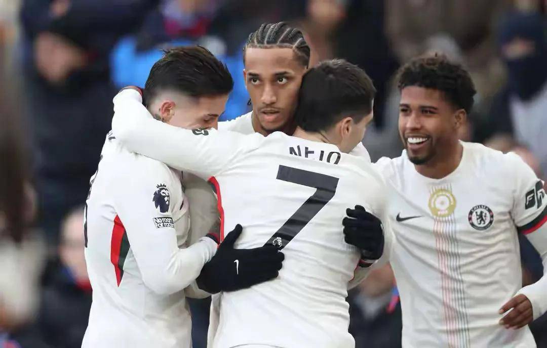 随着切尔西3-1，阿森纳2-3不敌曼联，维拉2-0纽卡 英超积分榜出炉